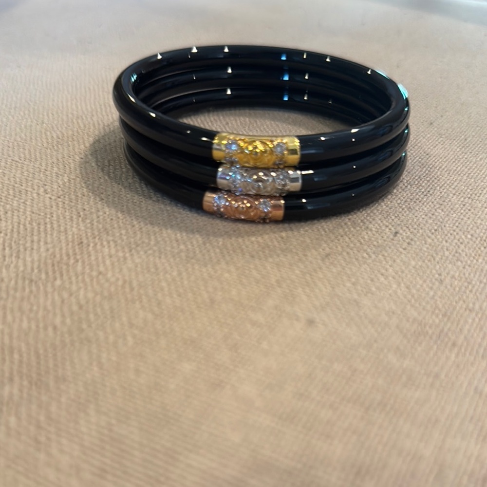 Elegant Black and Gold Bangle Set